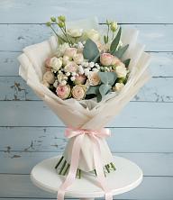 Букет цветов из:  Розы и Лизиантусы в Пустоши