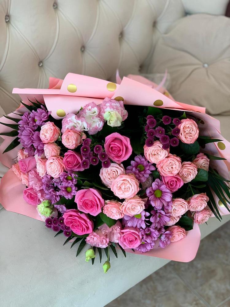 Букет цветов из: Хризантемы, Розы и Лизиантусы в Пустоши