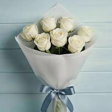 Букет 7 Белых роз Эдлесс Лав в Пустоши