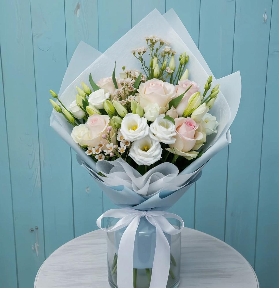 Букет цветов из: Розы и Лизиантусы в Пустоши