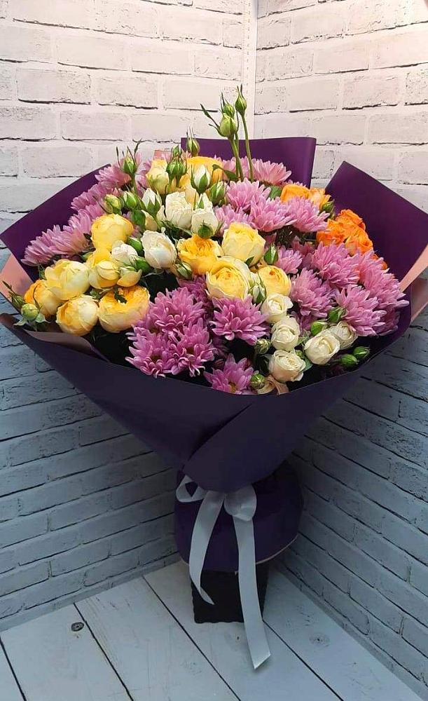 Букет цветов из: Хризантемы и Розы в Пустоши