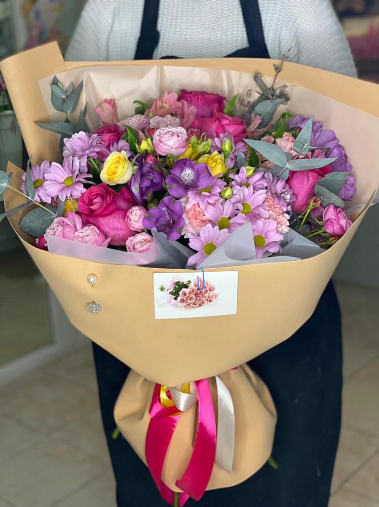 Букет цветов из: Хризантемы, Гвоздики и Альстромерии в Пустоши