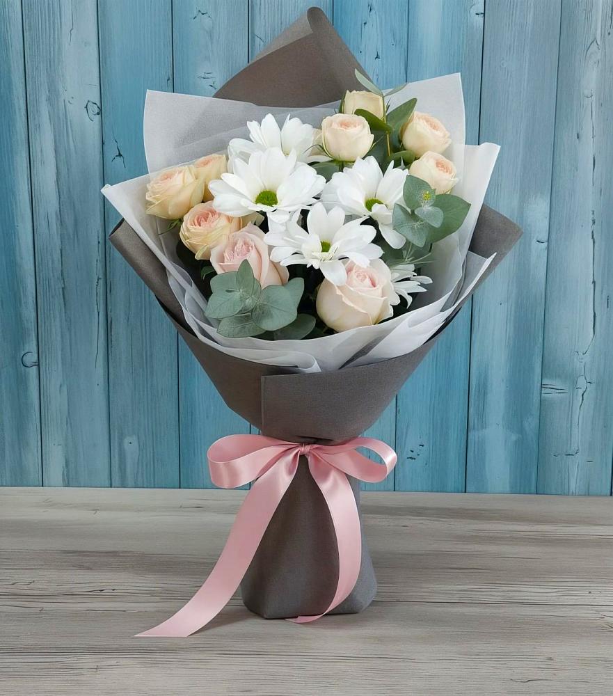 Букет цветов из: Хризантемы и Розы в Пустоши