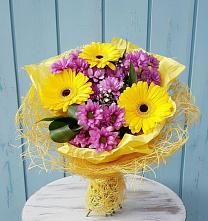 Букет цветов из:  Хризантемы и Герберы в Пустоши