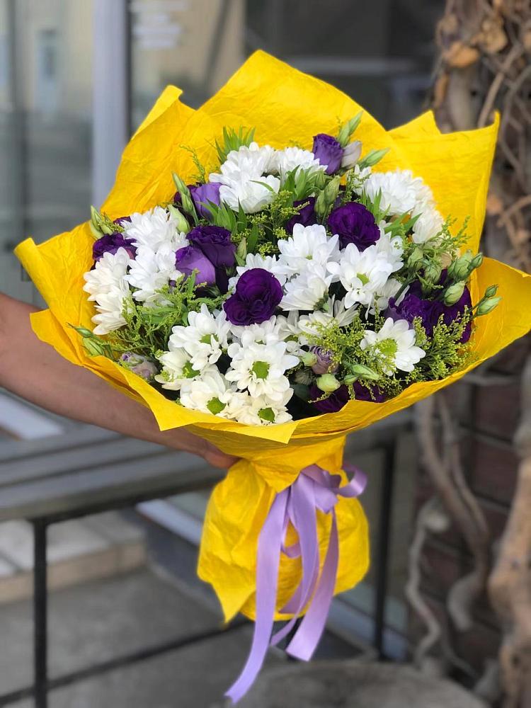 Букет цветов из: Ирисы, Хризантемы и Ромашки в Пустоши