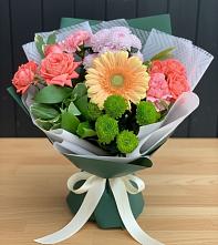 Букет цветов из:  Гвоздики, Розы, Герберы и Хризантемы #REPLACE_PRED# Пустоши