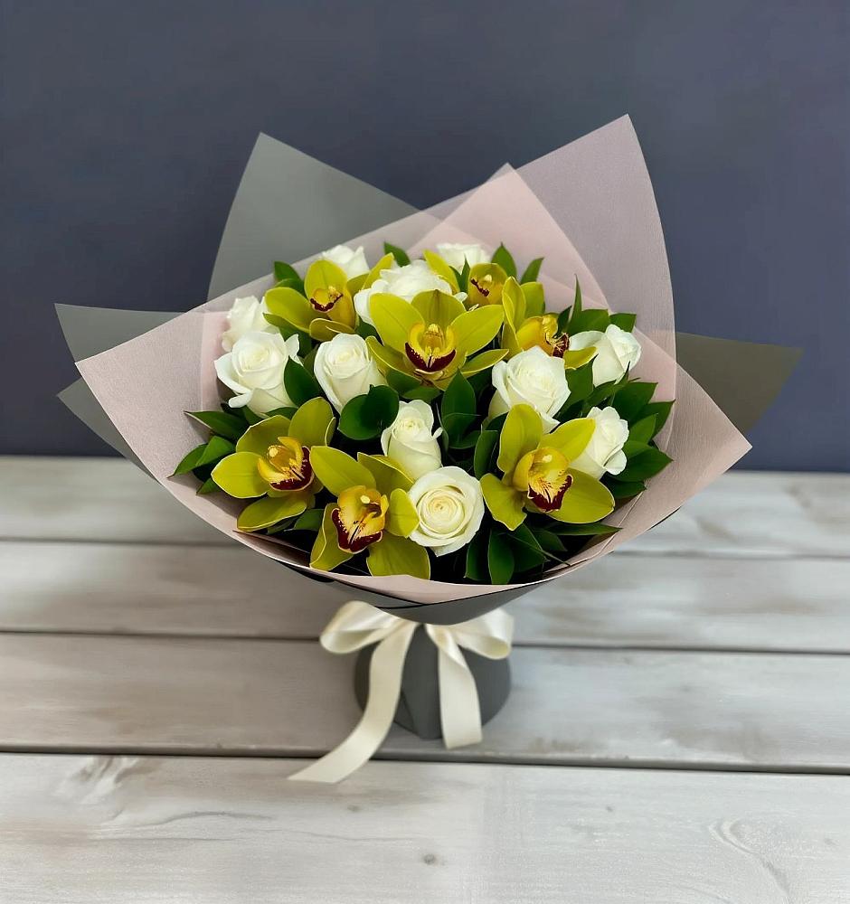 Букет цветов из: Орхидеи и Розы в Пустоши