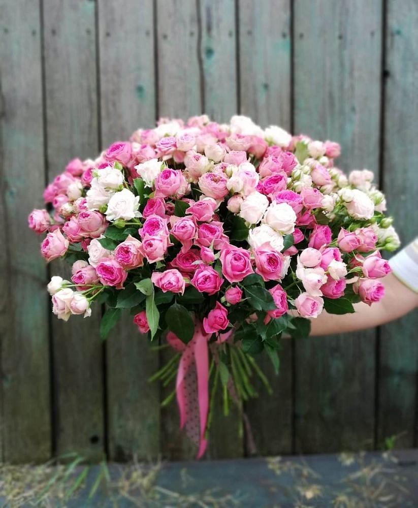 Букет Розовые кустовые розы Натали и Лав Лидия в Пустоши