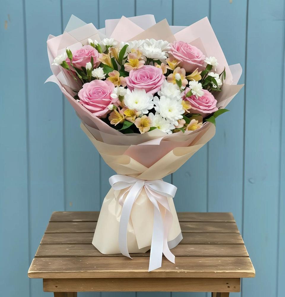 Букет цветов из: Гвоздики, Орхидеи и Розы в Пустоши