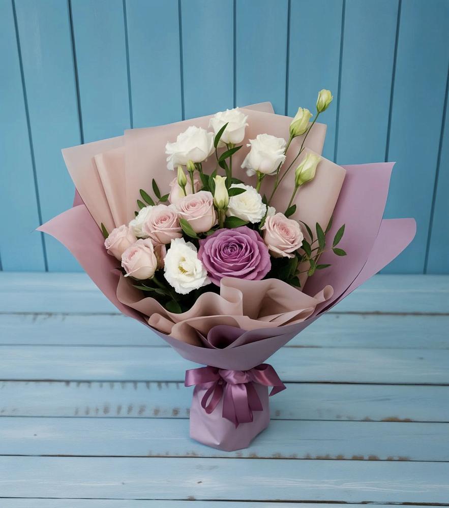 Букет цветов из: Розы и Лизиантусы в Пустоши